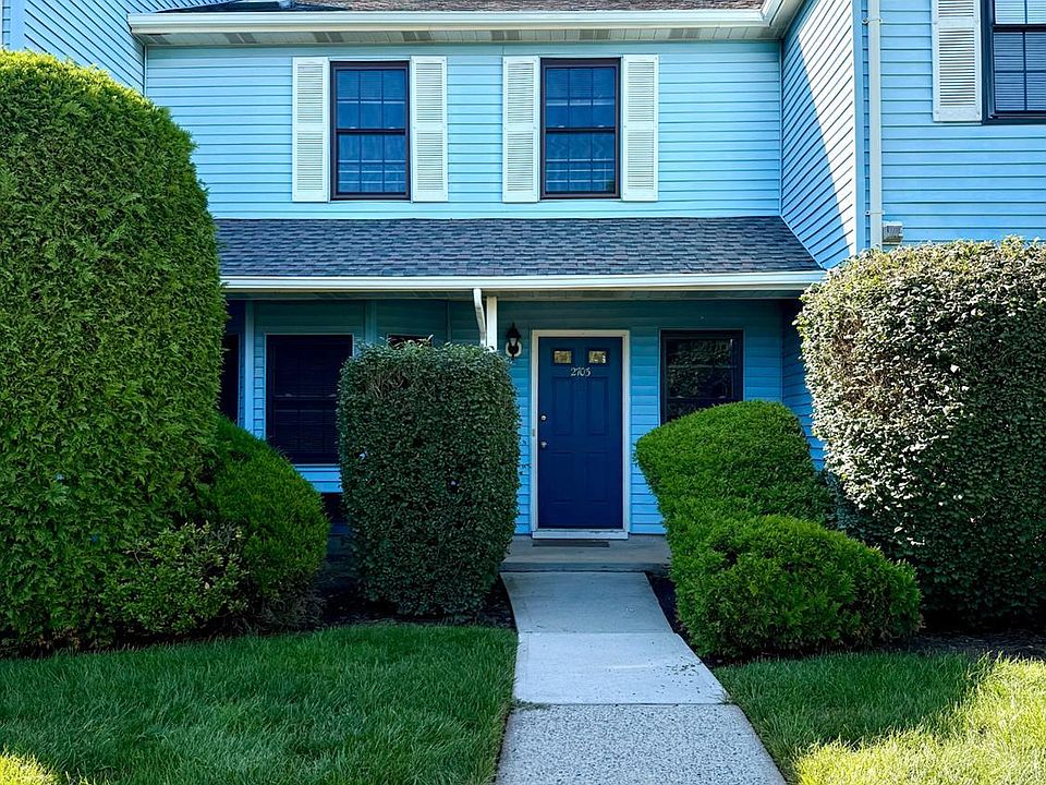 1st image of 2703 Deerfield Dr