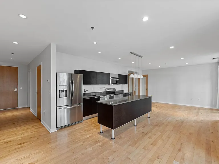 3104 W Lake St #104 — Photo 4