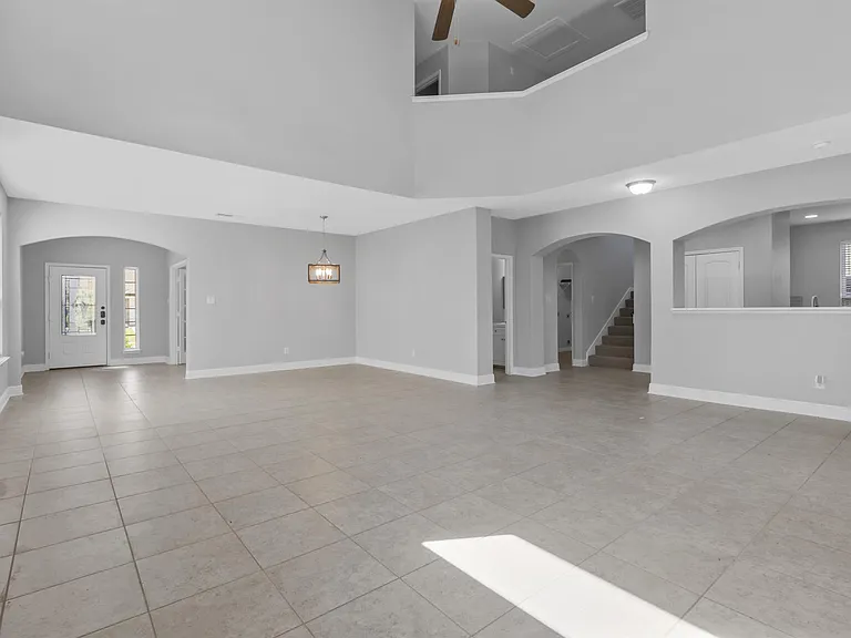 2136 Mulberry Dr — Photo 5