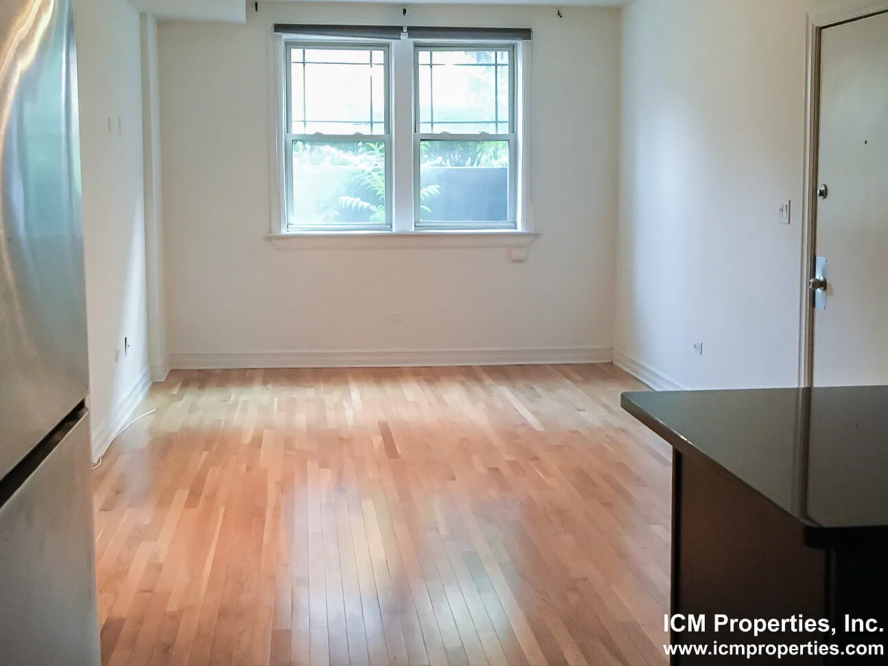 2 bed, 950 sqft, $2,825 — Photo 2