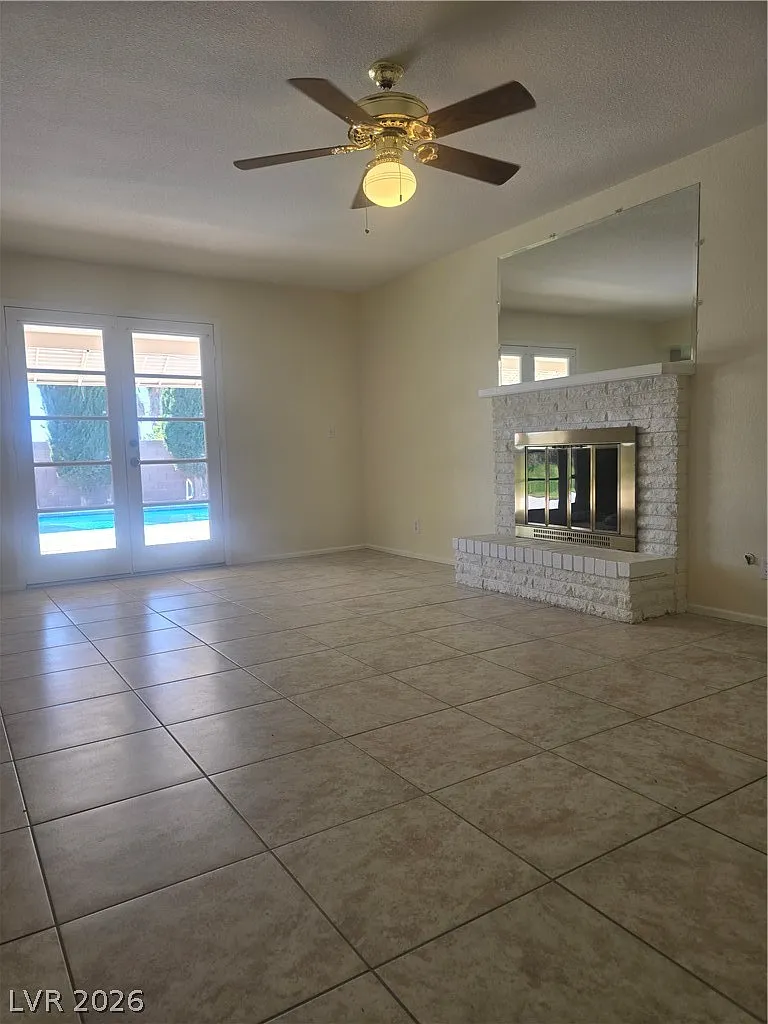 Building Photo - 641 Otono Dr