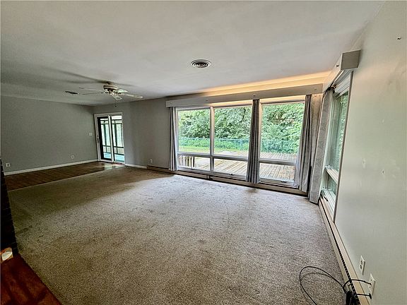 4th image of 5 Woodland Dr