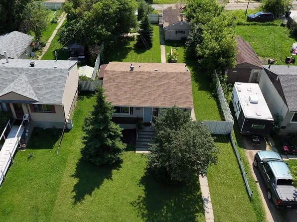15925 106th Ave NW, Edmonton, AB T5P 0W6
