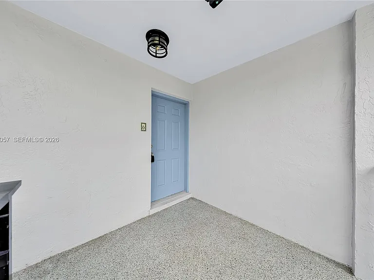 9751 Wayne Ave #6 — Photo 13