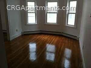 2nd image of 42 Adrian St