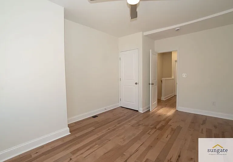 2726 E Monument St — Photo 11