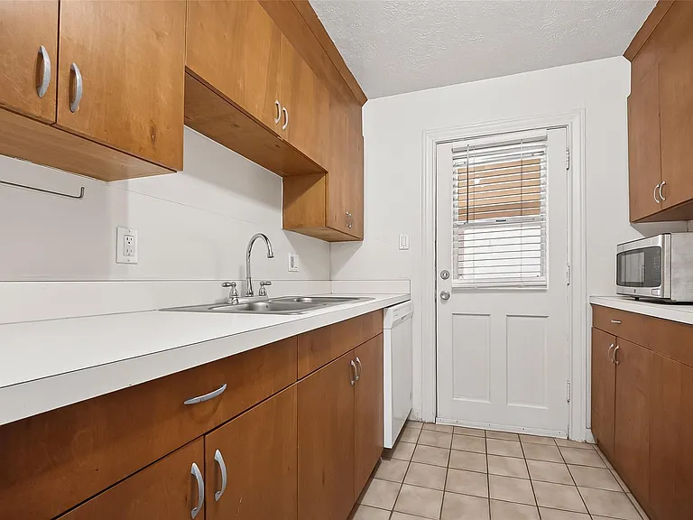 609 Cortlandt St #3 — Photo 11