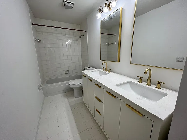 8501 Windy Cir — Photo 17