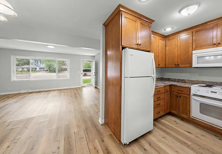 main level kitchen