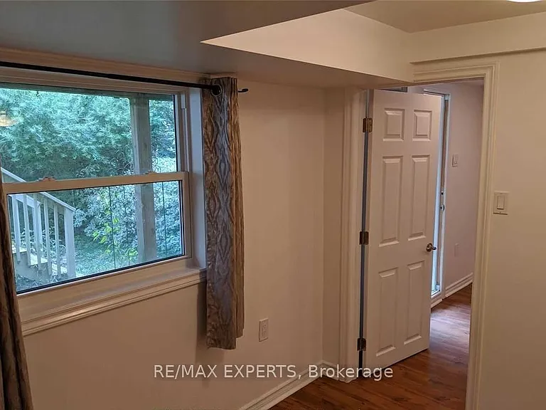 37 Trawley Cres #BASEMENT — Photo 4