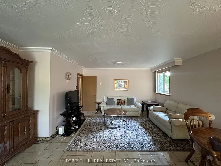 444 Longmore St #MAIN — Photo 4