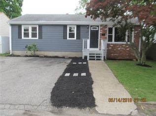 27 Becker Ave, Johnston, RI 02919