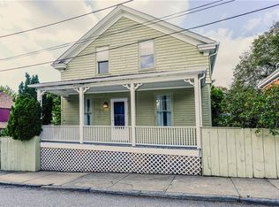 8 N Baptist St, Newport, RI 02840