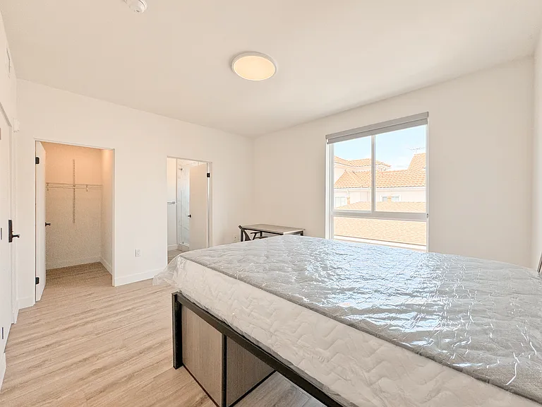 1743 Armacost Ave — Photo 60