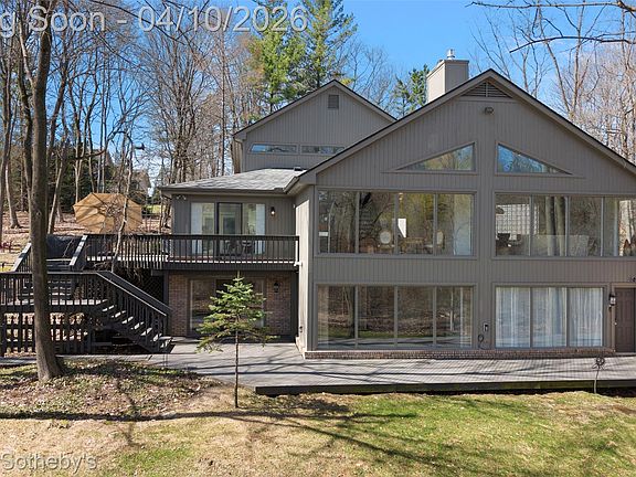 2nd image of 4650 Lahser Rd
