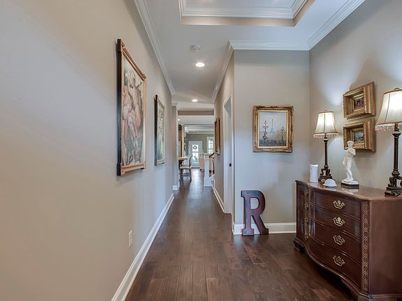 3rd image of 803 Briarstone Ln