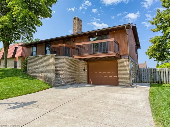 4 Cedar Gln, Grimsby, ON L3M 4K2