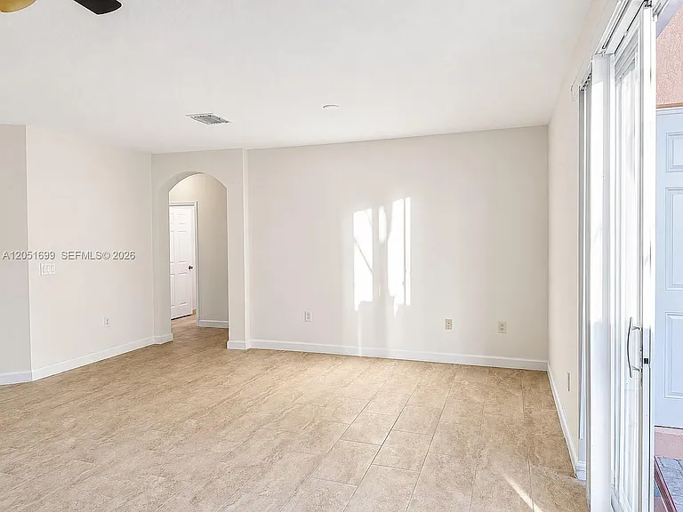 230 SE 29th Ave #1 — Photo 12
