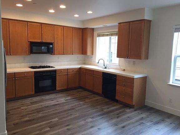 2nd image of 549 Adeline Ave