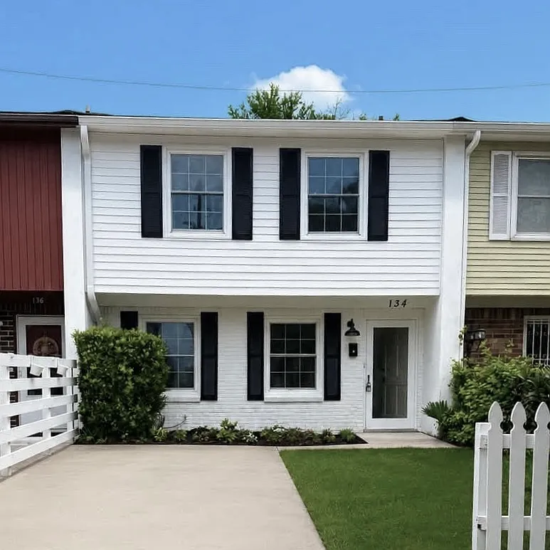 4 bed, 1.5 bath, 1375 sqft, $3,750 — Photo 1