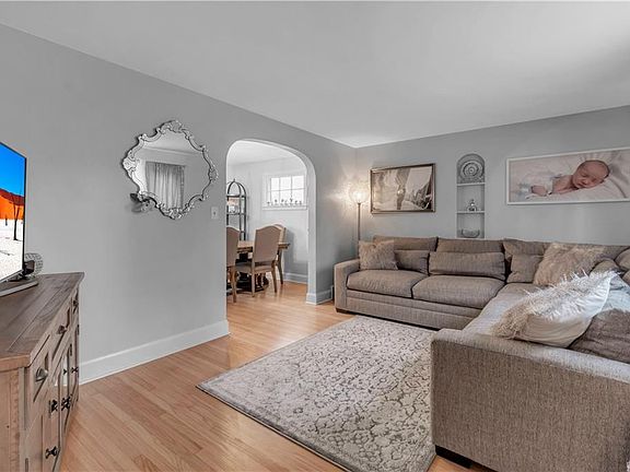 5th image of 85 Harrison Ave