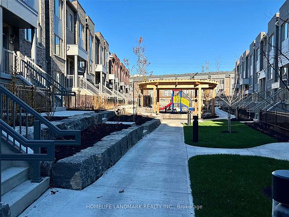 2nd image of 1525 Kingston Rd #206
