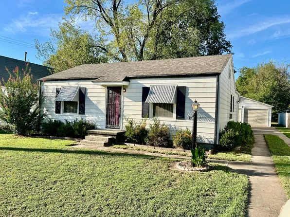 1326 W 1st St, Coffeyville, KS 67337