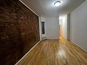 Rented by Salon Realty Corp