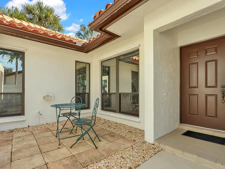 4004 SW Osprey Creek Way — Photo 2