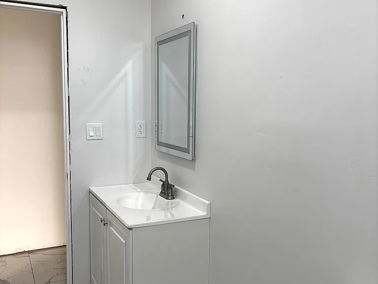 4000 N Santa Fe Ave — Photo 4