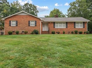 1610 Bolingbroke Rd, High Point, NC 27265