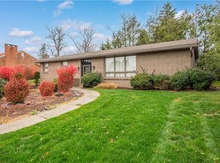111 Victoria Dr, White Oak, PA
