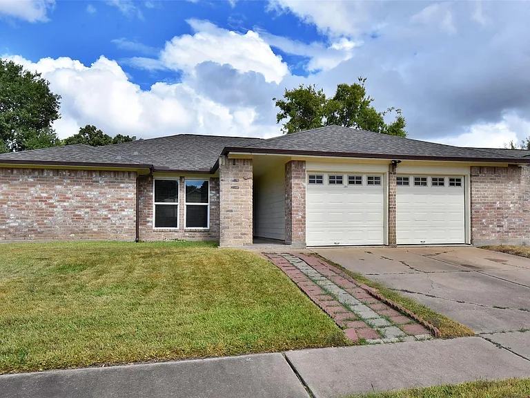17906 Glenpatti Dr — Photo 2