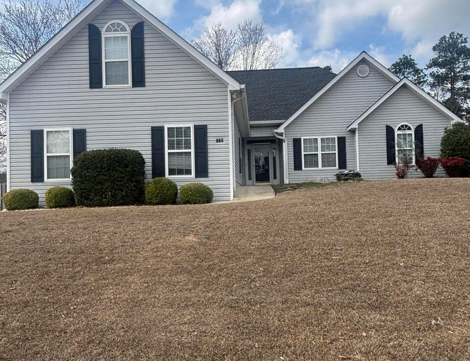 3 bed, 2.0 bath, 2105 sqft, $2,000 — Photo 4