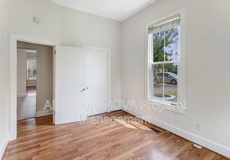 8753 Signal Hill Rd #1 — Photo 14