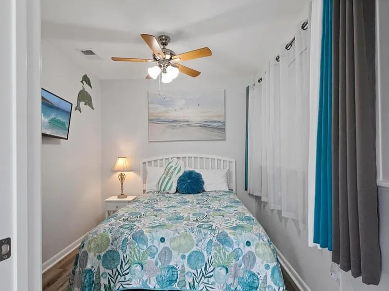219 Seashore Dr #219 — Photo 26