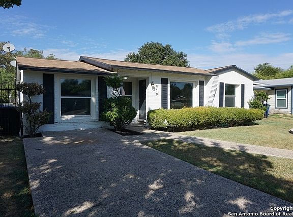 2nd image of 919 Shadwell Dr