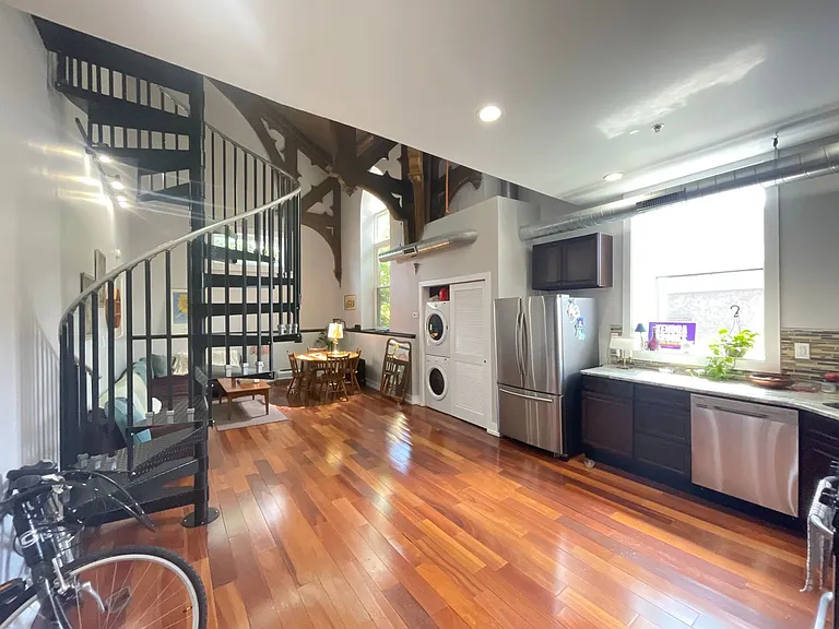 1236 E Columbia Ave. — Photo 3