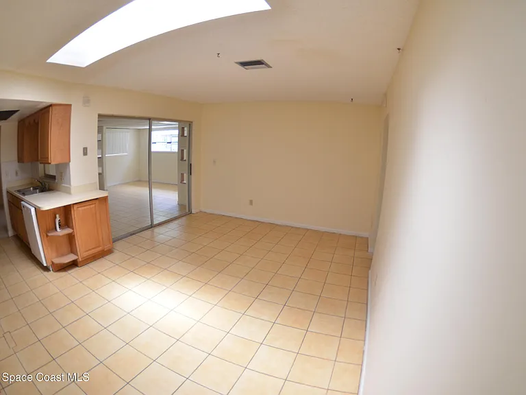 300 Darrow Ave — Photo 15