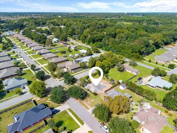 741 Amador Ave #3, Fairhope, AL 36532