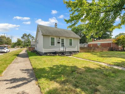 4401 Katherine St, Dearborn Heights, MI, 48125