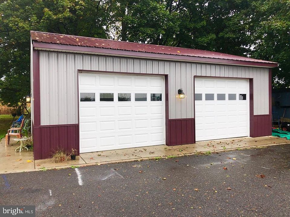 2nd image of 2429 Treichler Rd