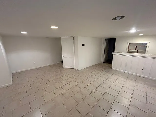 599 N Edgewood St — Photo 19