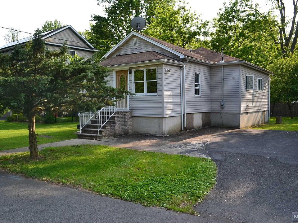 1st image of 49 Sycamore Ave