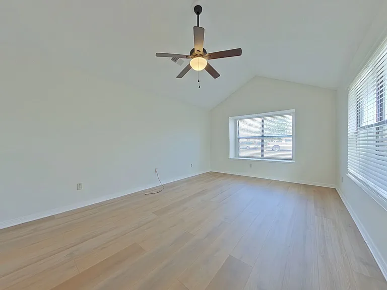 2-web-or-mls-2 Living Room-3_02052026