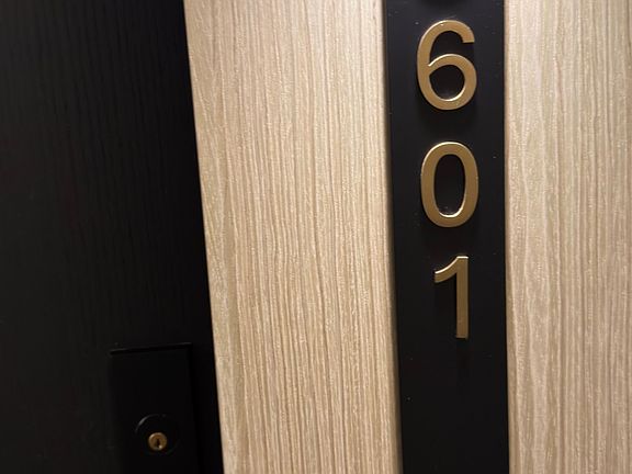 4th image of 20 Soudan Ave #3601