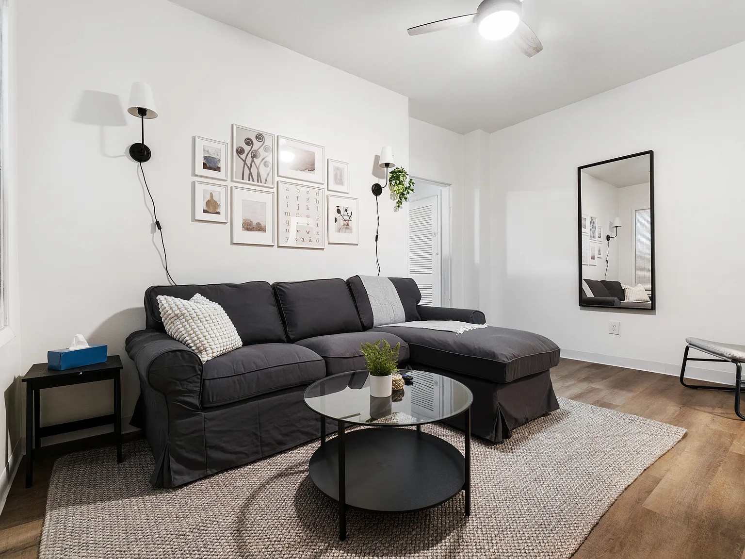 2 bed, 1000 sqft, $1,600 — Photo 4