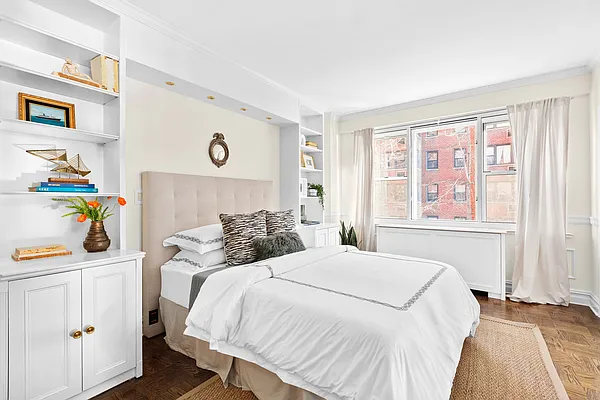 Sold by Compass | media 24