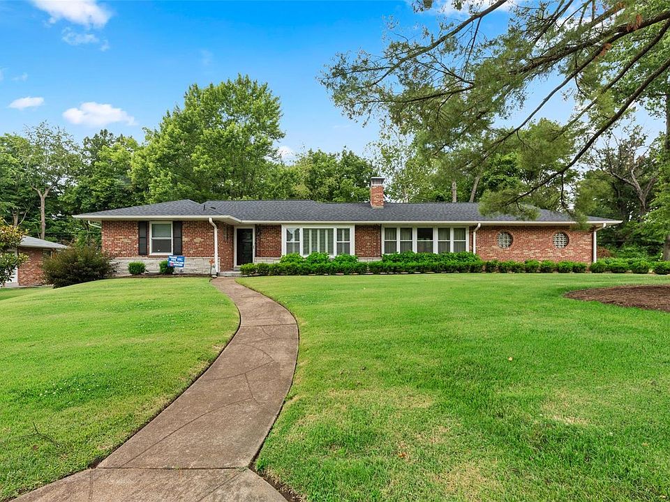 1st image of 105 Blackthorn Dr