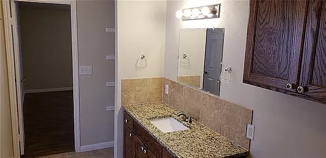 305 S Cougar Ave — Photo 26